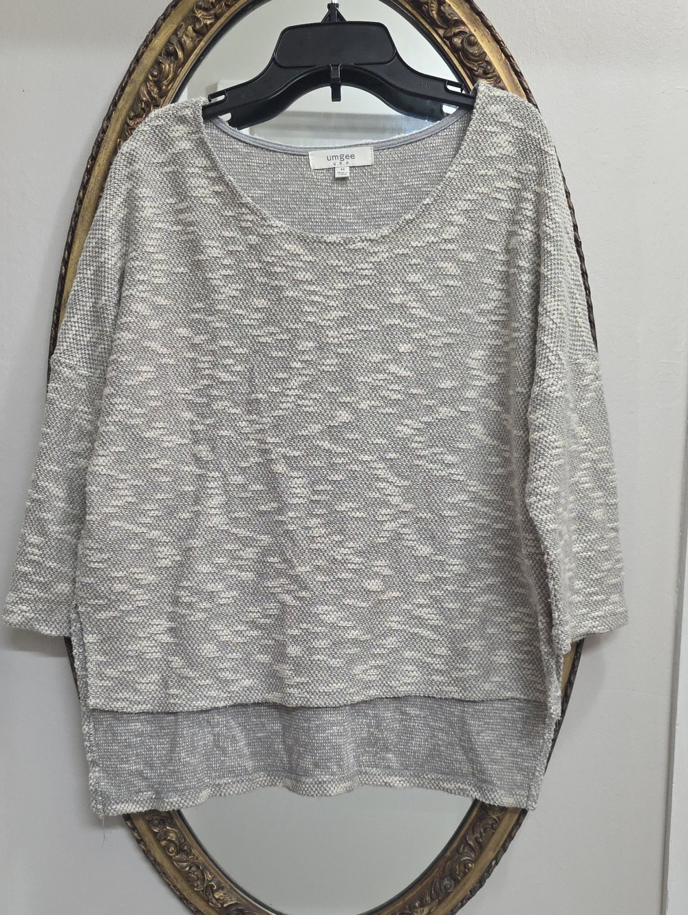 Umgee Marled Beige & Cream Lightweight Sweater with Golden Thread Sparkle size M